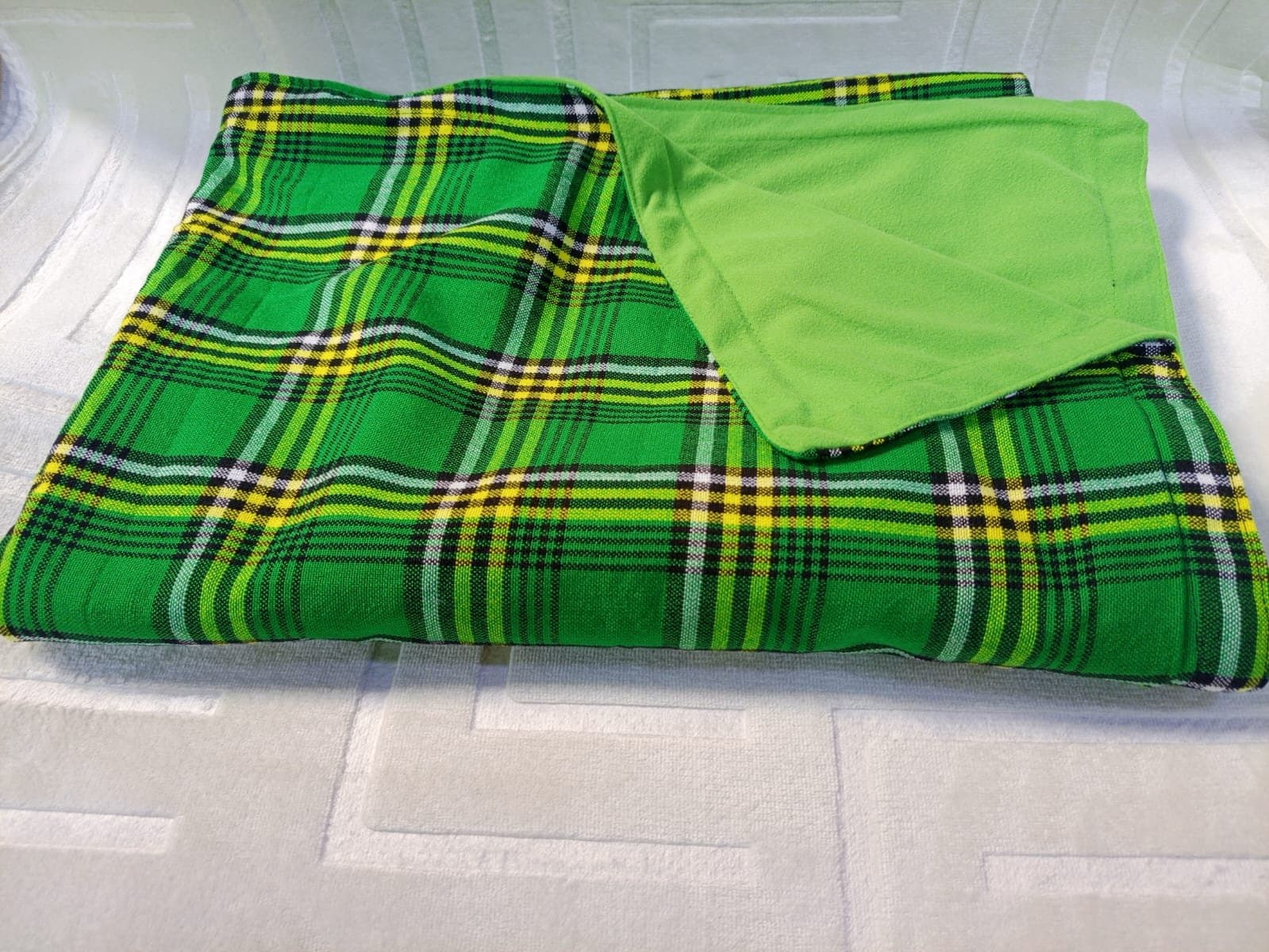 Maasai fleece blanket Thumbnail 7