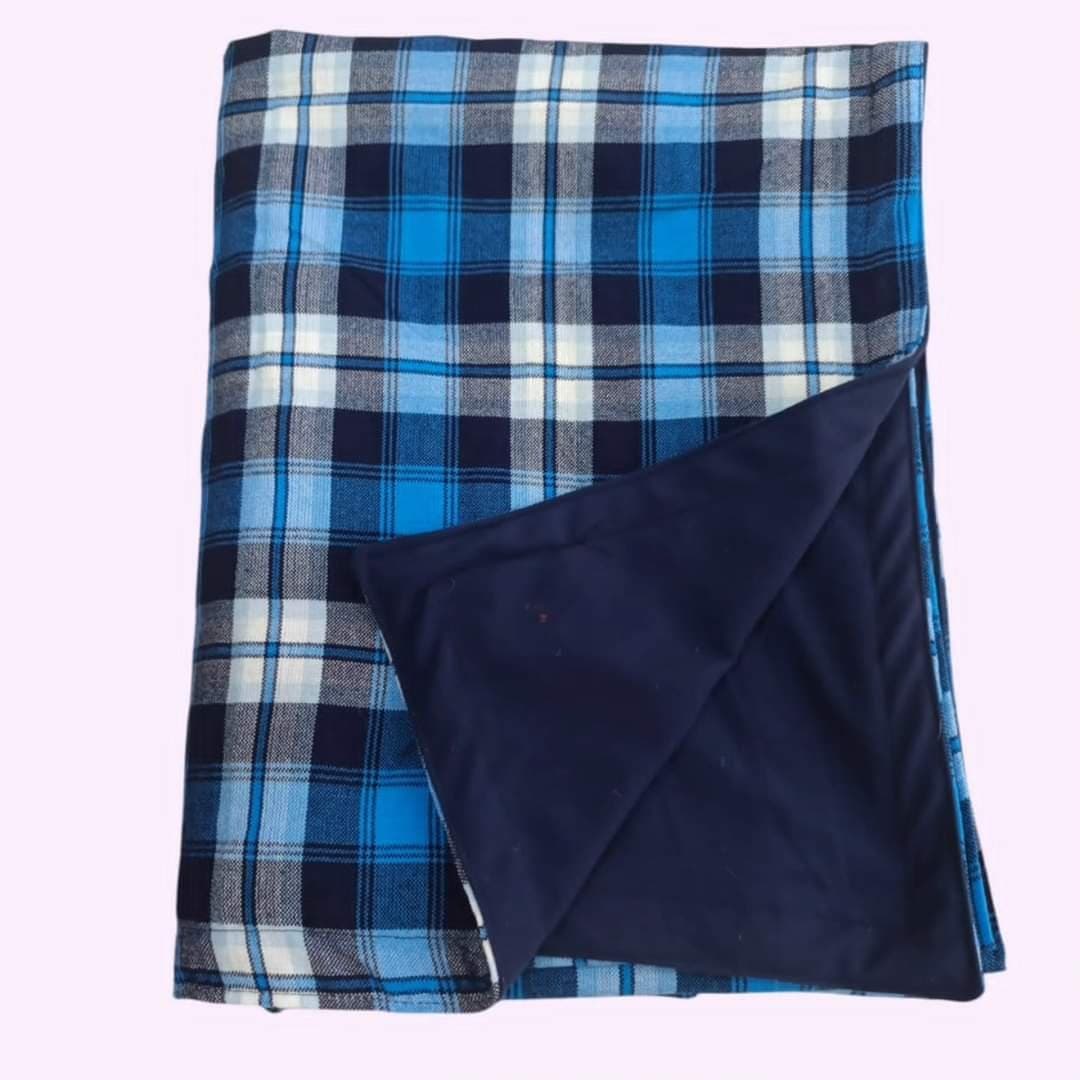 Maasai fleece blanket. Thumbnail 8