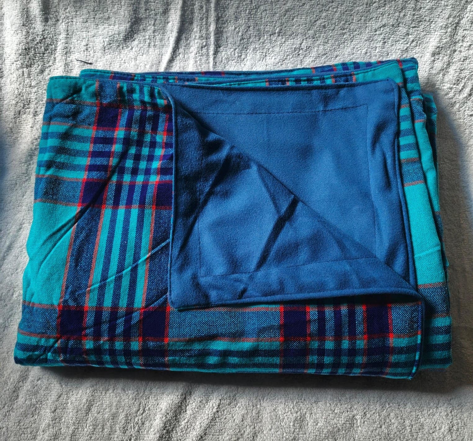 Maasai fleece blanket. Thumbnail 4