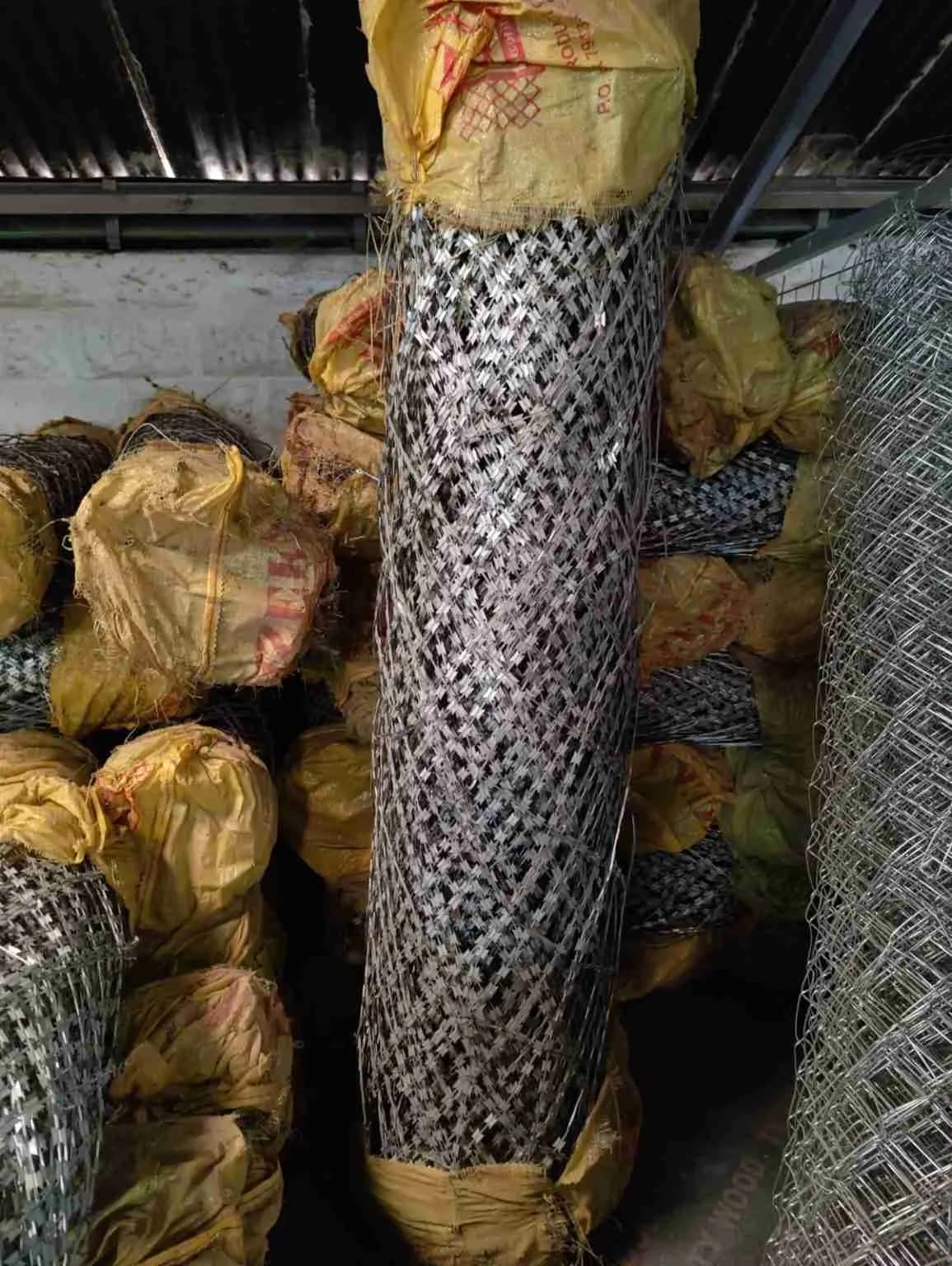 Zeka Welded Razor Wire/Mesh 5fts(30 meters long)