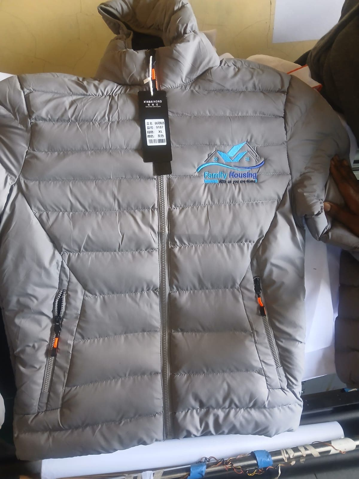Branded puff jacket. Thumbnail 5