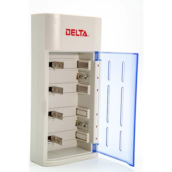 Universal Battery Charger Direct-Charge AA/AAA/C/D/9V, Delta Thumbnail 2