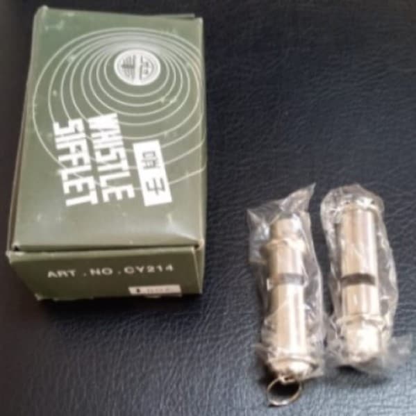 police-type-whistles-with-ring-per-dozen