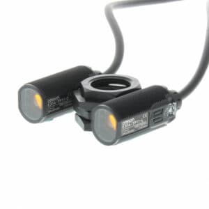 e3fa-photoelectric-sensor-20m-sd-10-30v-dc-pre-wired-pnp-e3fa-tp11-l-omron