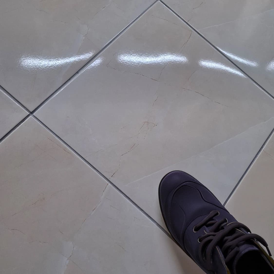 Bayona Ivory Glossy Ceramic Floor Tile - 450 mm x 450 mm