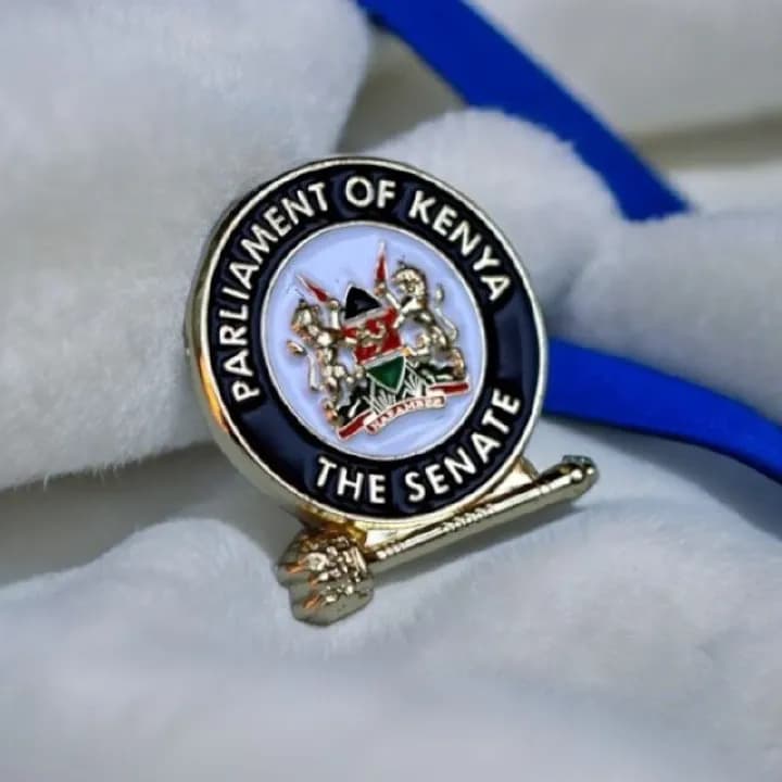 Label pin