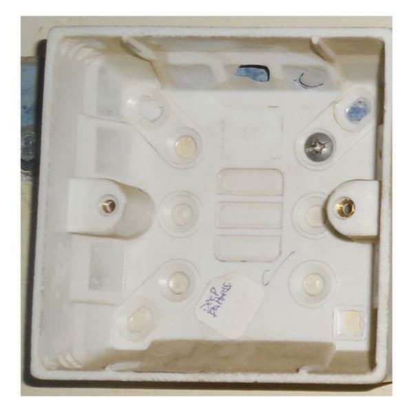plastic-pattress-double-3x6-85x148x30mm-sunpower
